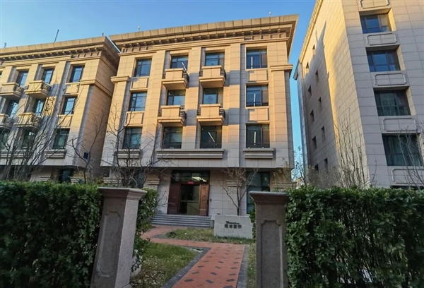 长城曾经的“亲儿子”倒下!毫末智行北京总部已人去楼空:近300名员工原地解散