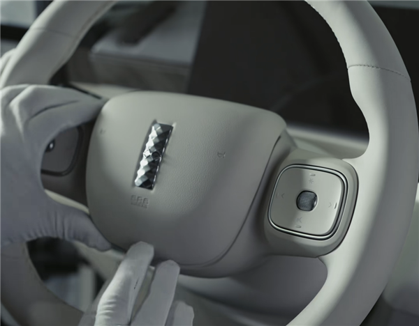 è´¾è·äº­çæ°è½¦æ³æç¬¬FX Oneæå¤©éäº§ä¸çº¿ï¼æ¹åçåªä¸é¿åé«å±±æ¢äºä¸ªæ&nbsp;