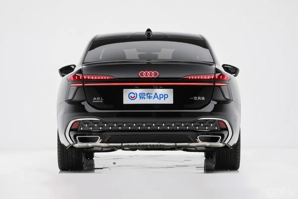奥迪A6L2.0T quattro尊享致雅型正后水平