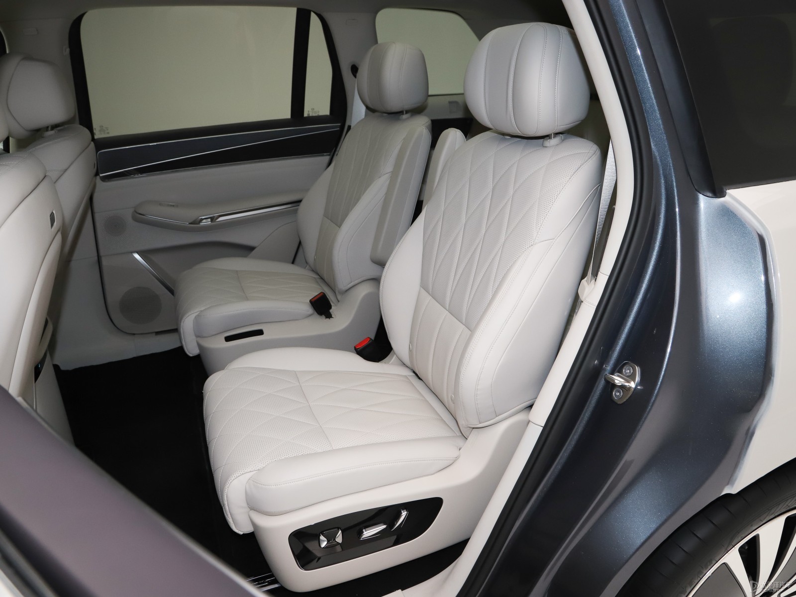 大唐内饰高清大图