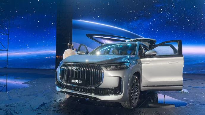 8269c634gy1i5sm0mofinj21hc0u0age