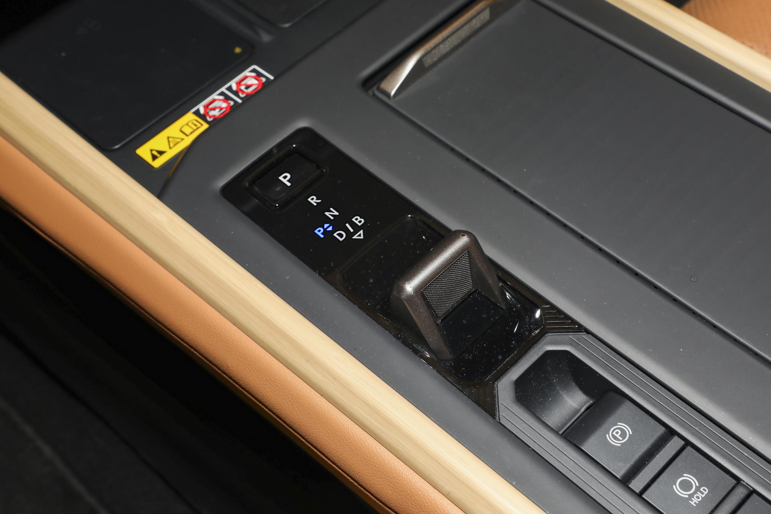 DCP_76cf12aef6ea68963e0f3056a27682e8~2508x0