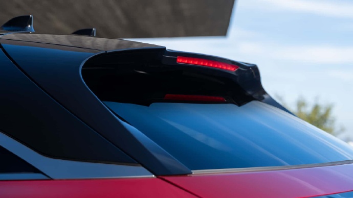 7028513fly1ibl72fqppej21hc0u0gnu