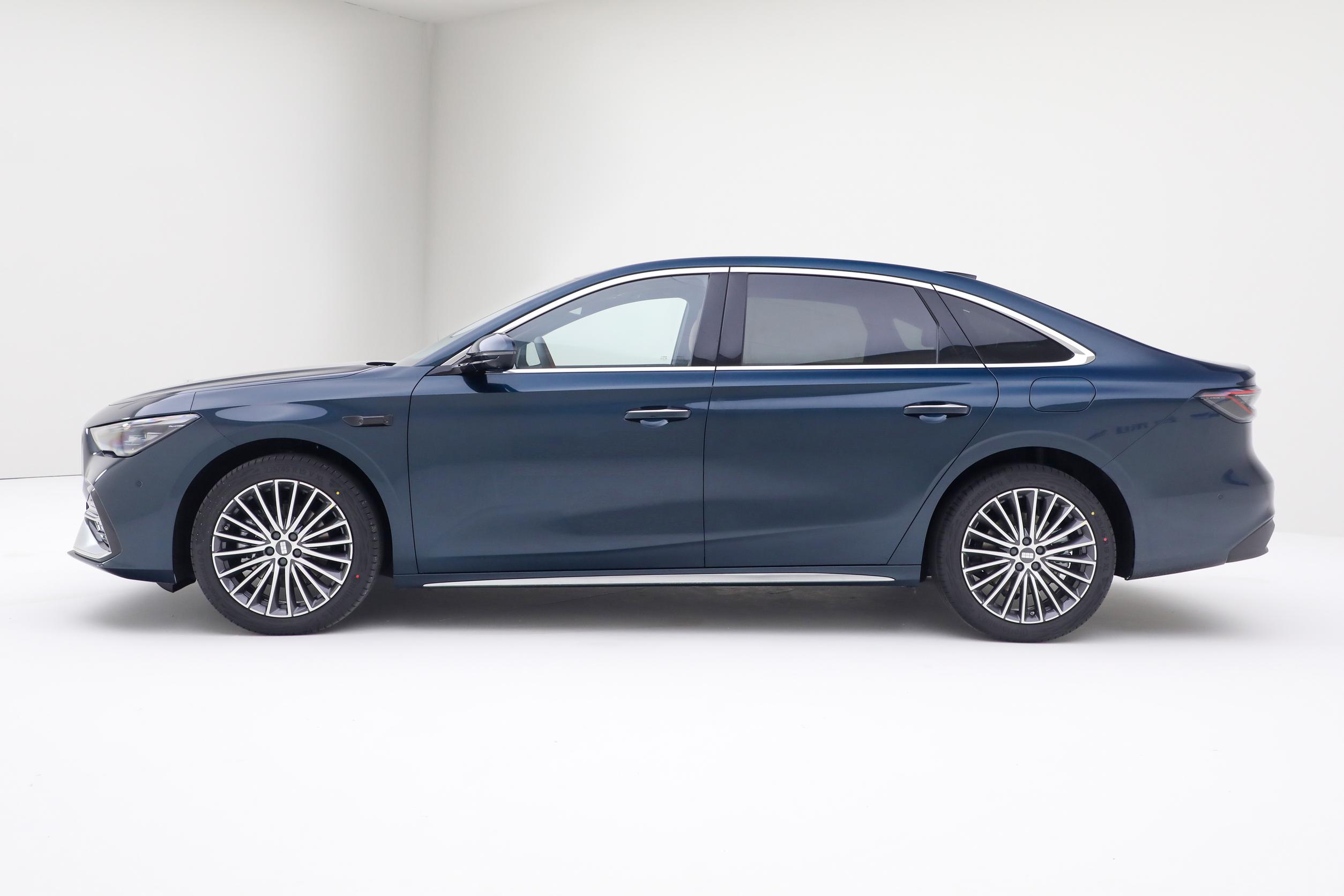 DCP_378e258a67d7c057ec1e0e8b902f4909~2508x0