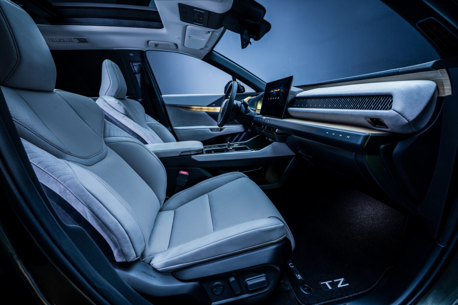 2027_Lexus_TZ_009-1500x1001